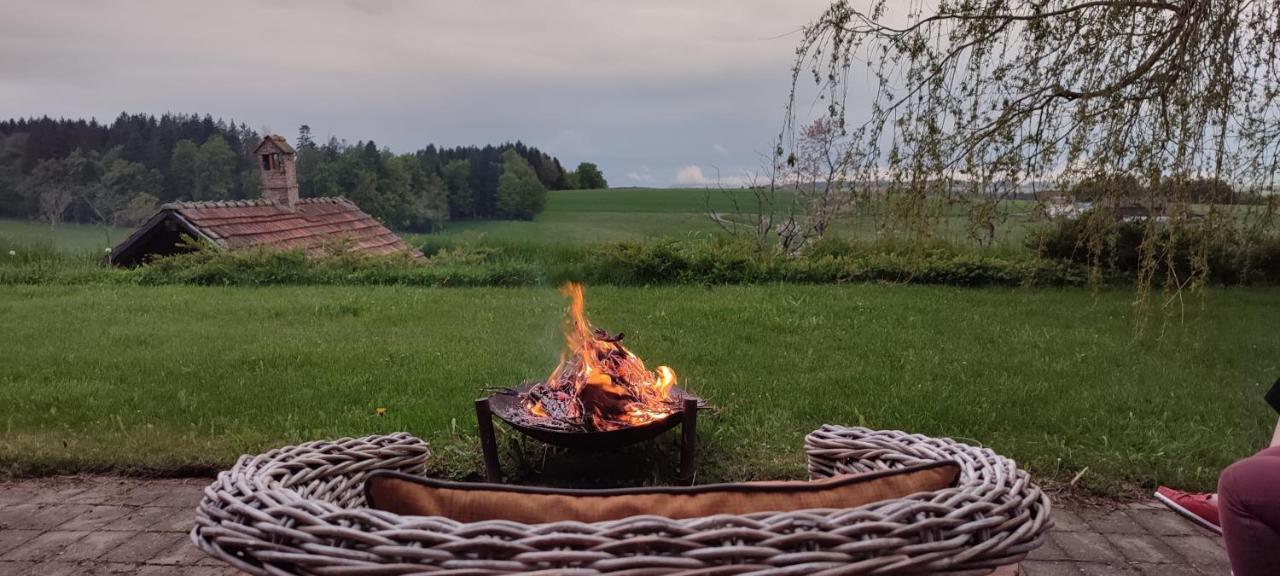 Bed and Breakfast Les Abeilles Romont Esterno foto