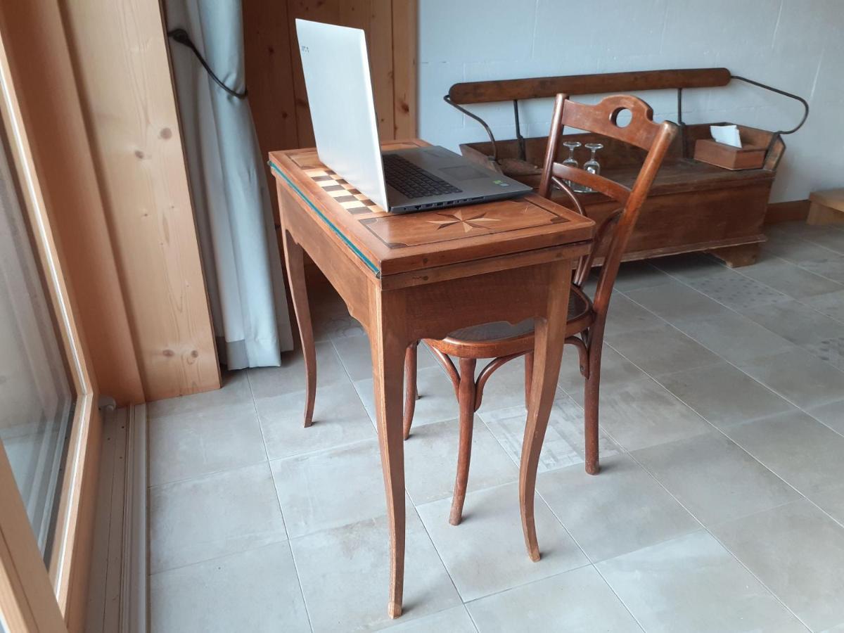 Bed and Breakfast Les Abeilles Romont Esterno foto
